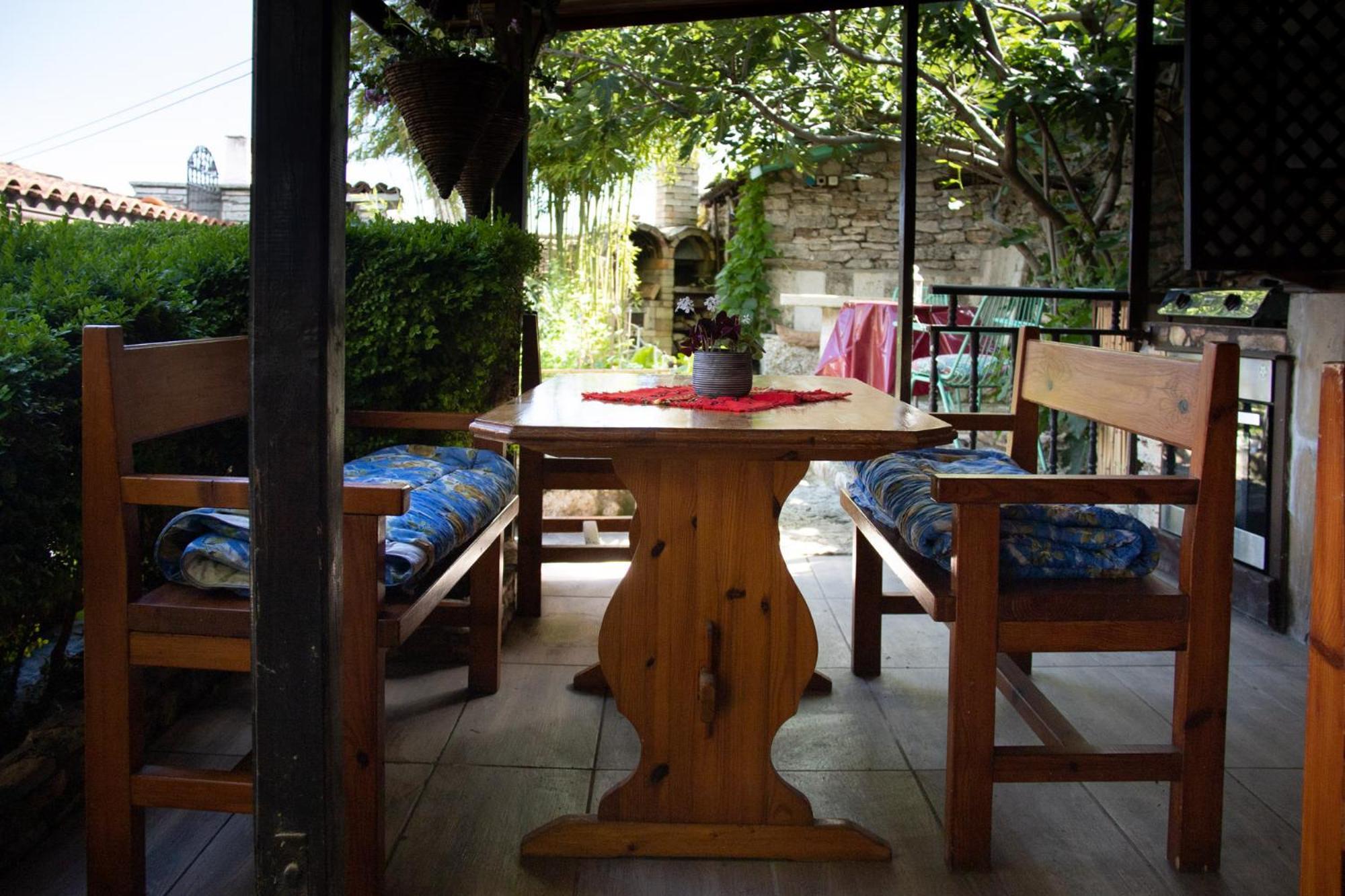 Старата Баkалия The Old Grocery, Guest Rooms Baltsjik Eksteriør bilde