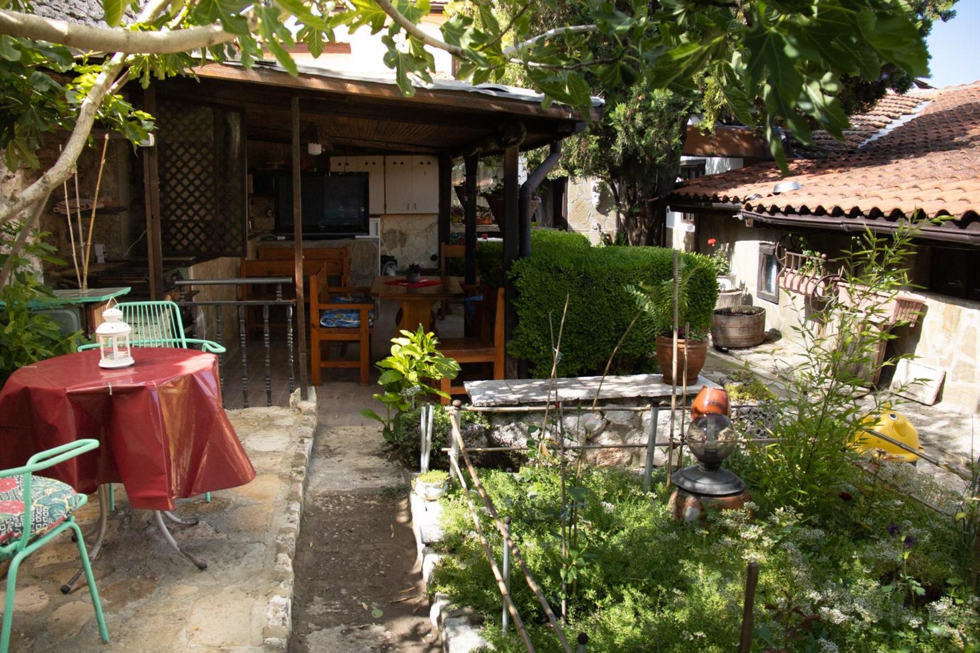 Старата Баkалия The Old Grocery, Guest Rooms Baltsjik Eksteriør bilde